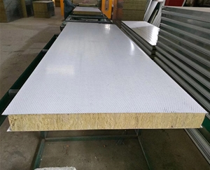 彩鋼板與彩鋼夾芯板的區(qū)別？